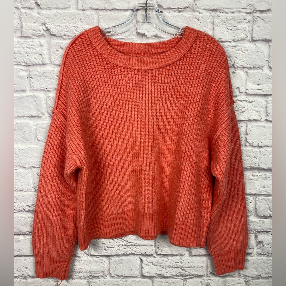 American Eagle Cropped‎ Sweater Size M